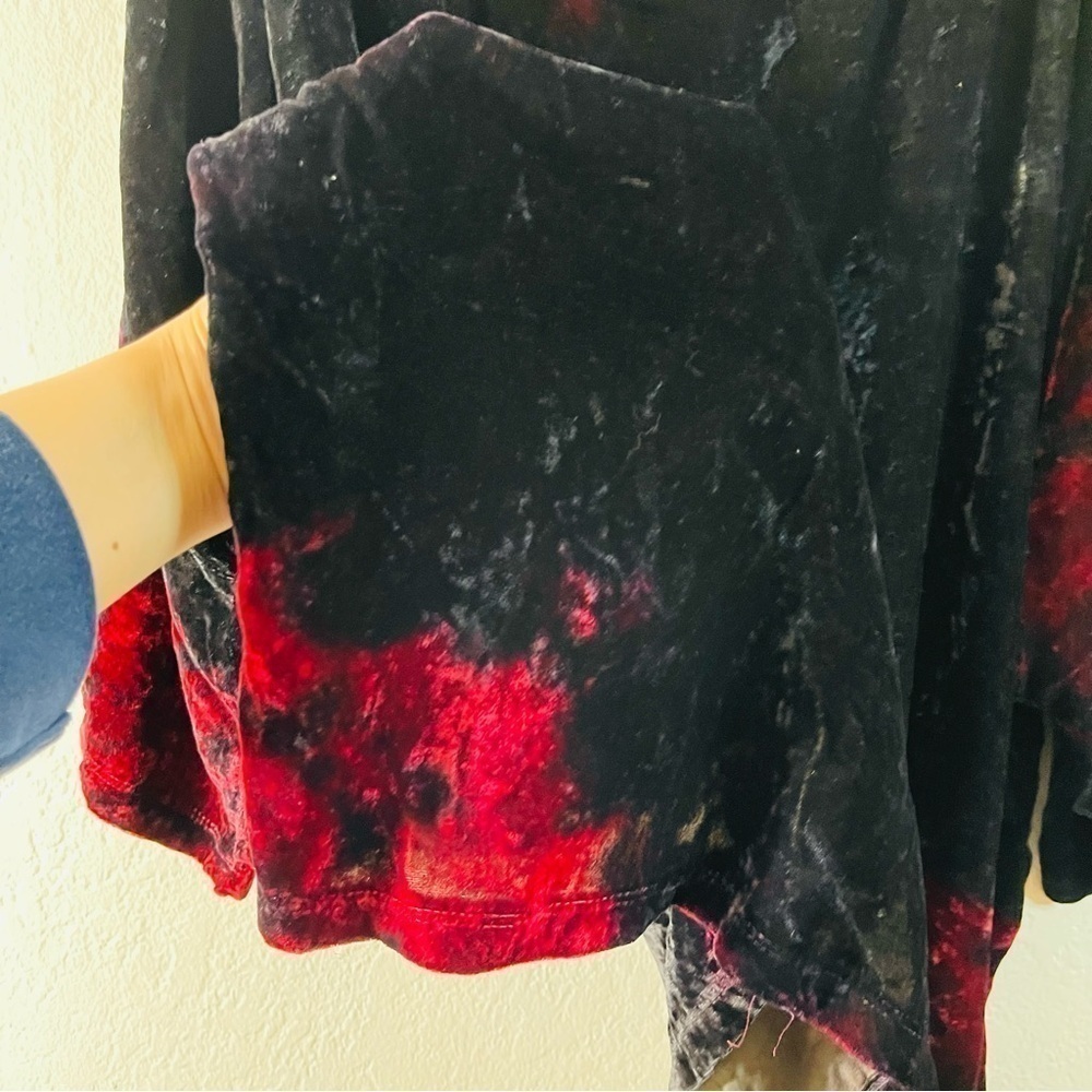 Kyla Seo Round Neck Velvet Tie Dye Tunic Top Women Size 2X Red/Black - Picture 8 of 11